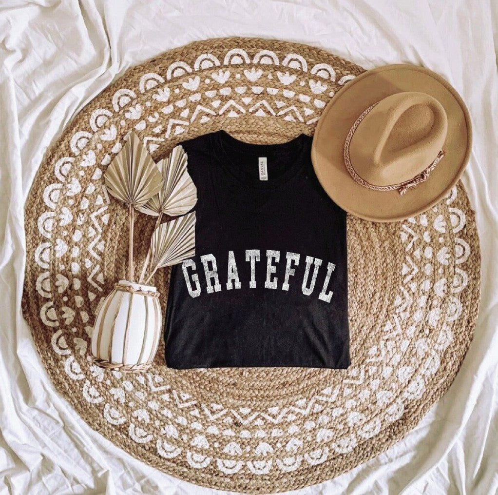 GRATEFUL Graphic T-Shirt