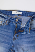 Load image into Gallery viewer, KanCan Jeans - Claudia Mid Rise
