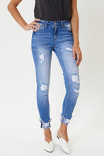 Load image into Gallery viewer, KanCan Jeans - Claudia Mid Rise
